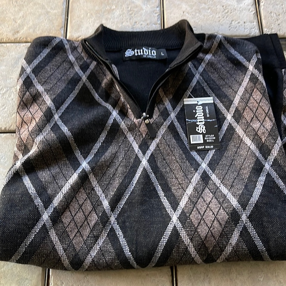 Men Large Sweater Never Worn